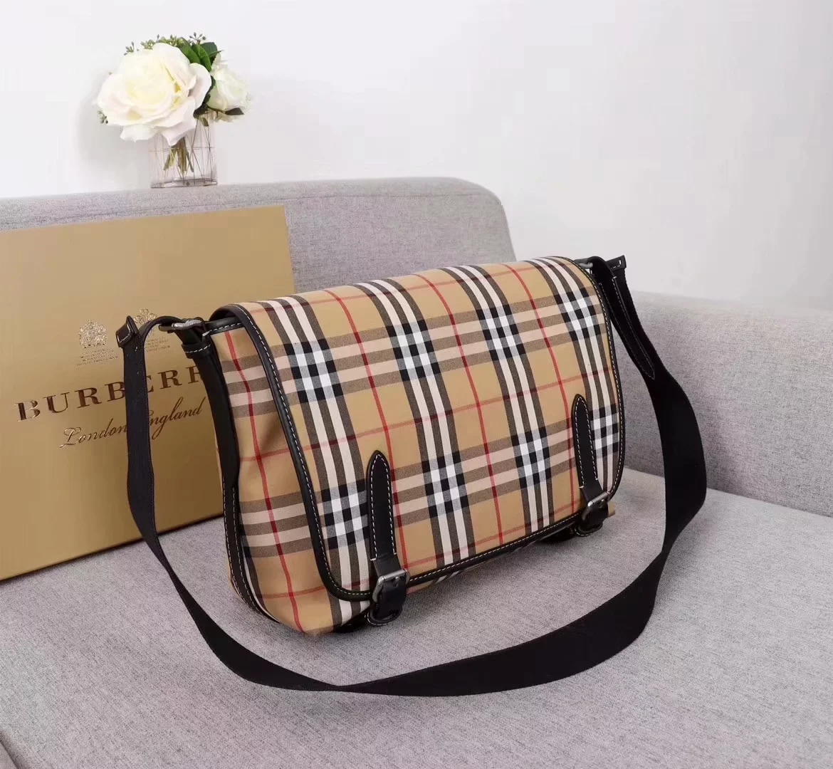 BB Vintage Check and Leather Leather Crossbody Bag Men And Women