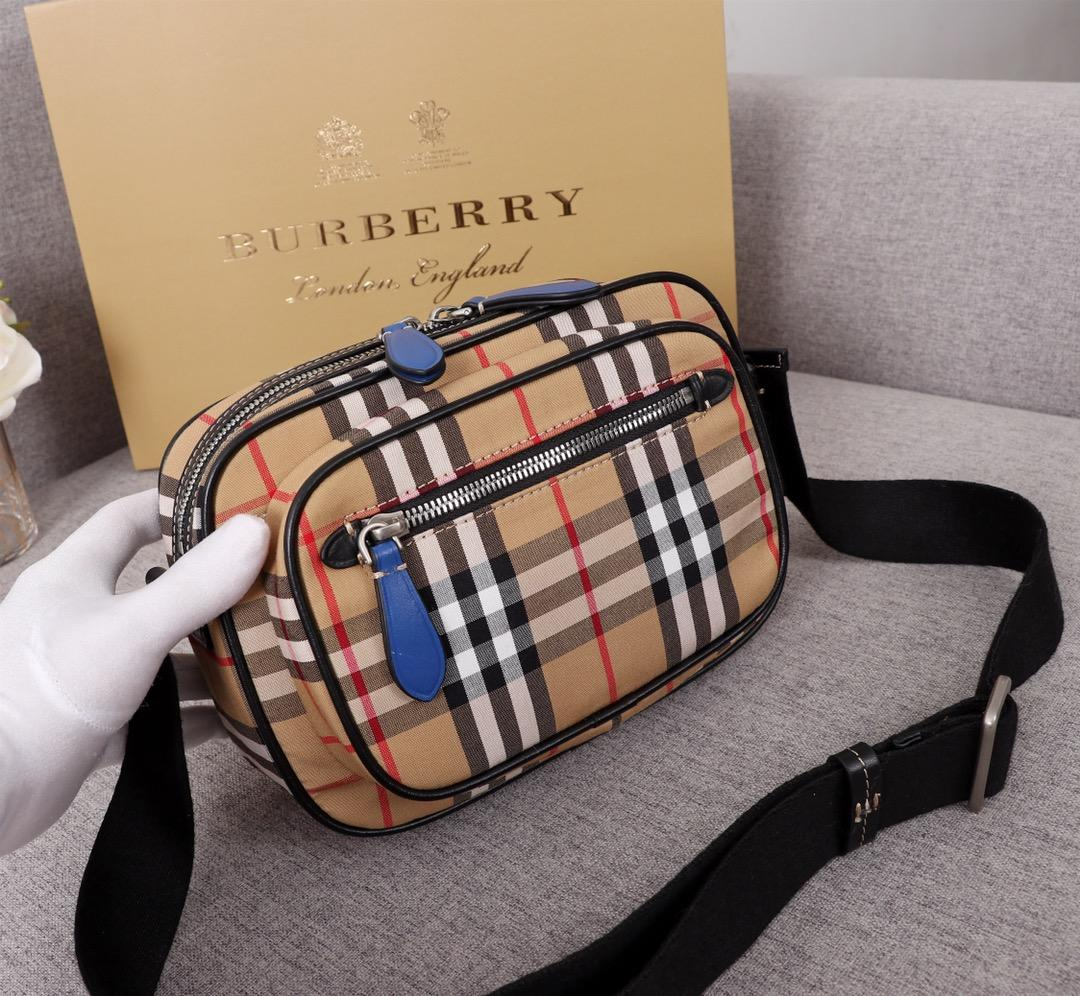 BB 40743481 Men Vintage Check and Leather Crossbody Bag Blue