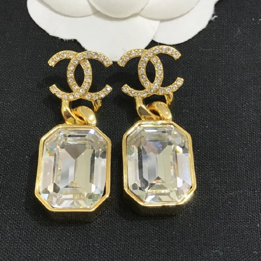 CC CRYSTAL STUD EARRINGS