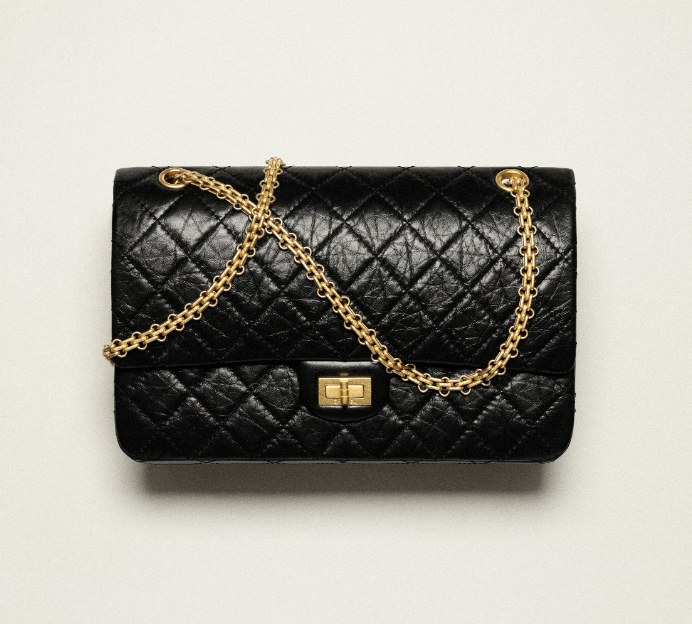 CC LARGE 2.55 HANDBAG Aged Calfskin & Gold-Tone Metal size: 7.61 × 10.92 × 2.93 in (19.5 × 28 × 7.5 cm)