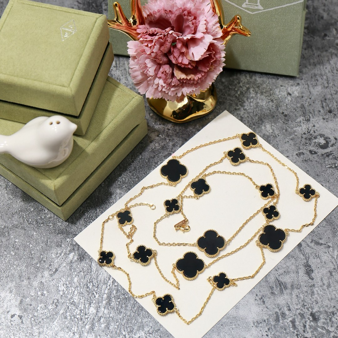 Vintage Alhambra long necklace size: 120 cm