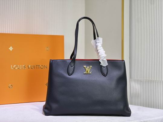 Louis Lockme M57345 bag size: 42x28x15cm