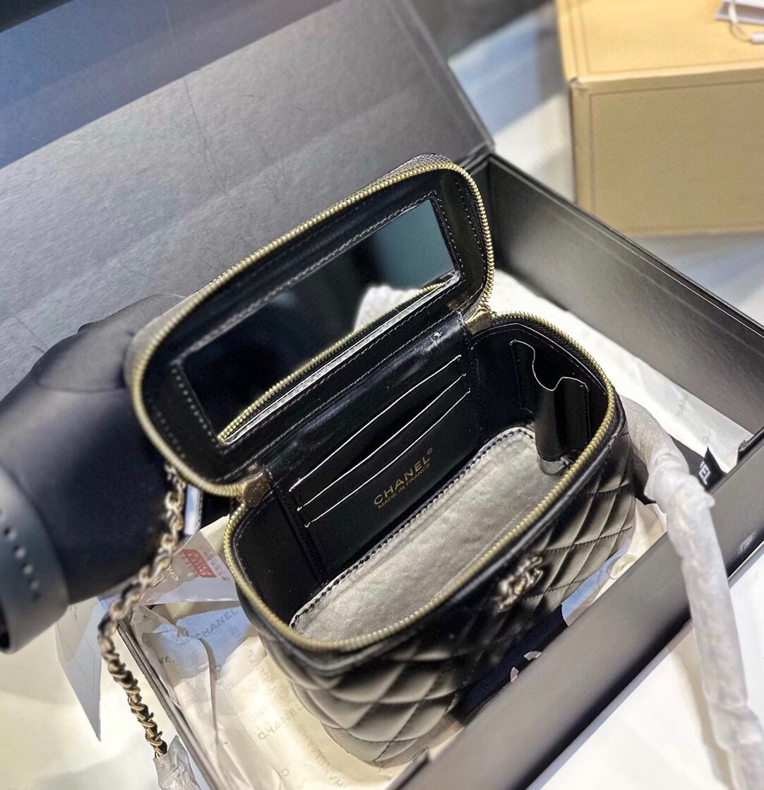 CC new arrival box bag size: 18*12 cm