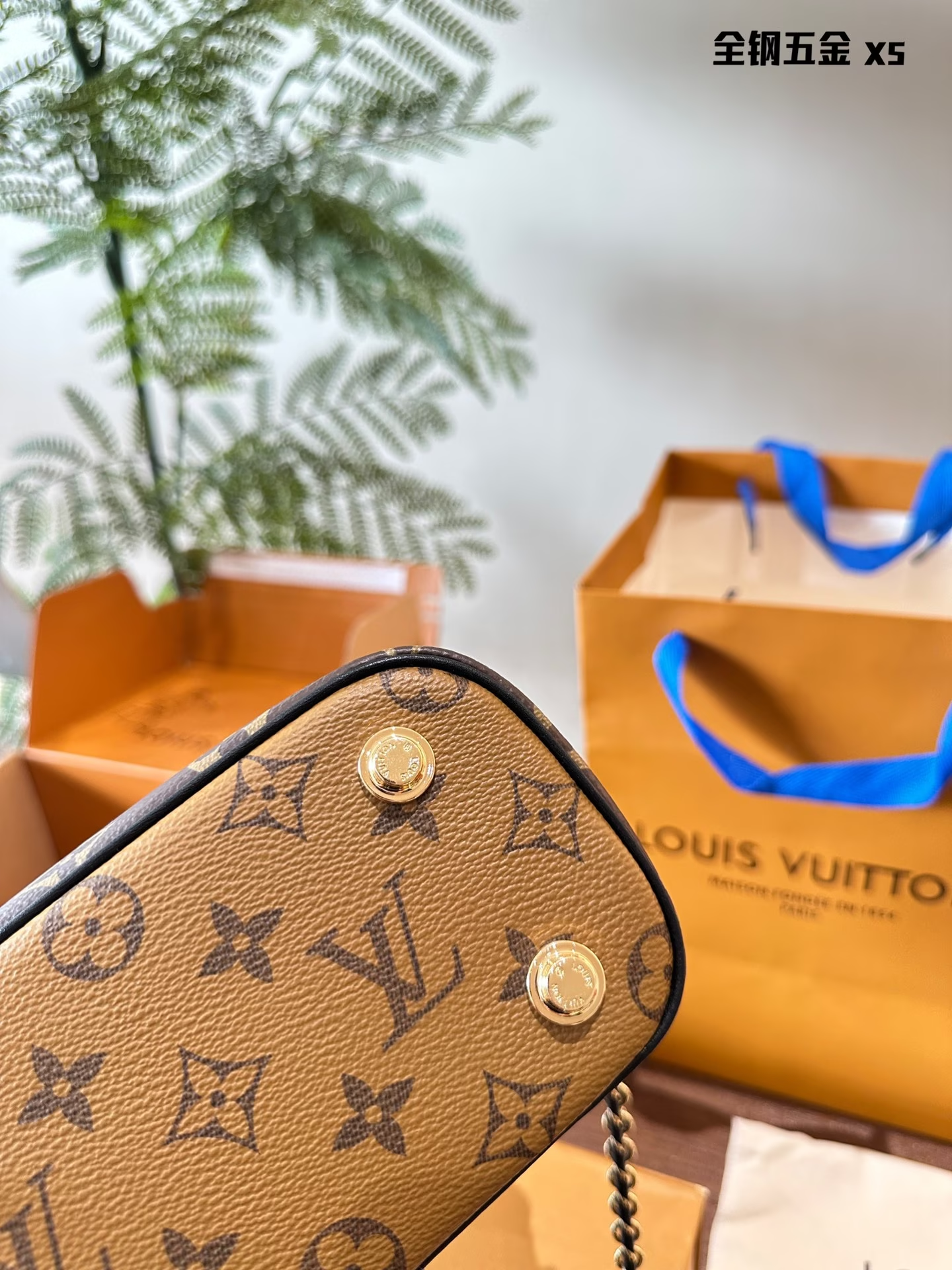 Louis new arrival Vanity bucket bag size; 19*13*11cm