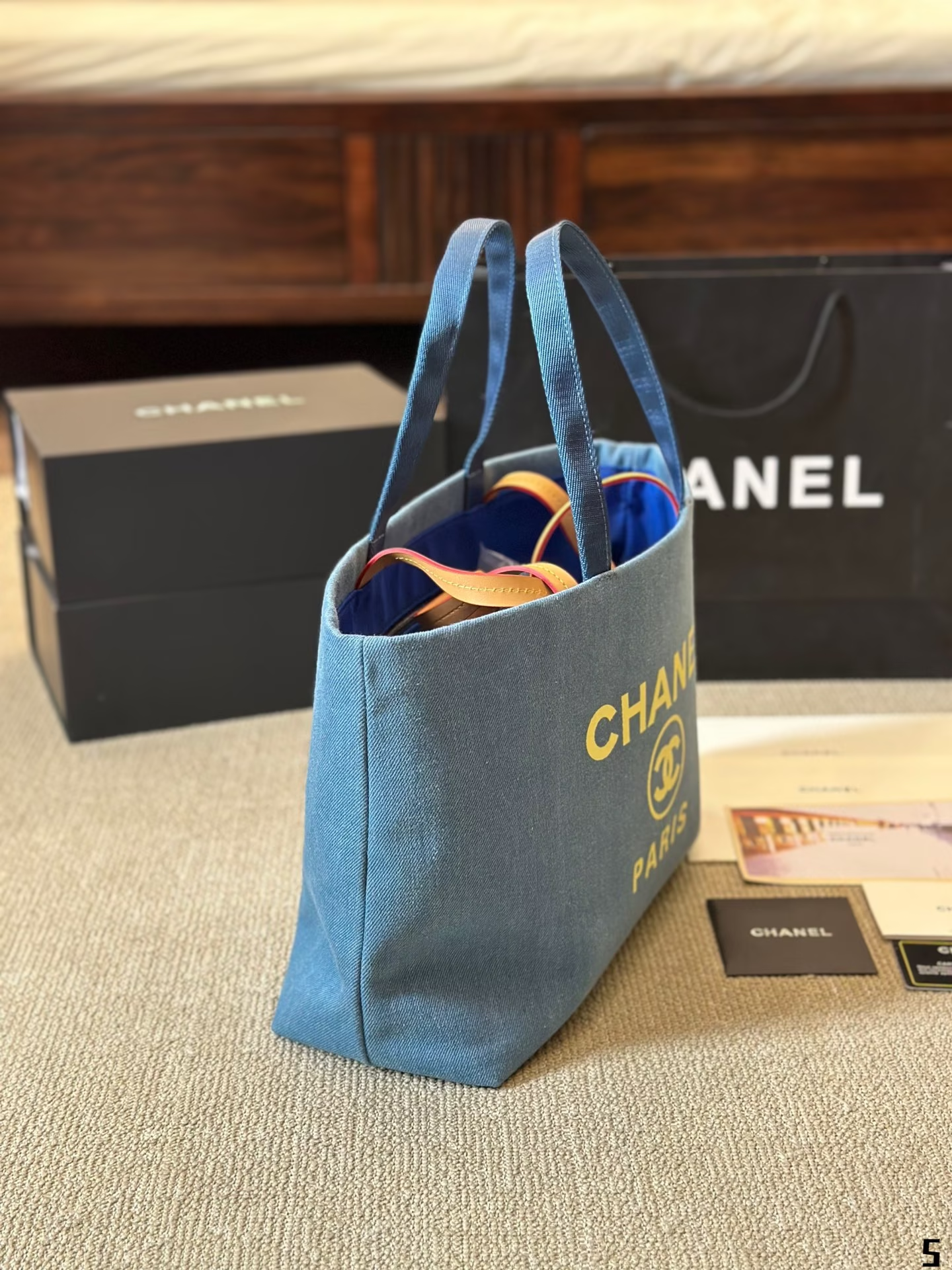 CC new arrival Vintage 24k tote bag size: 33*25 cm