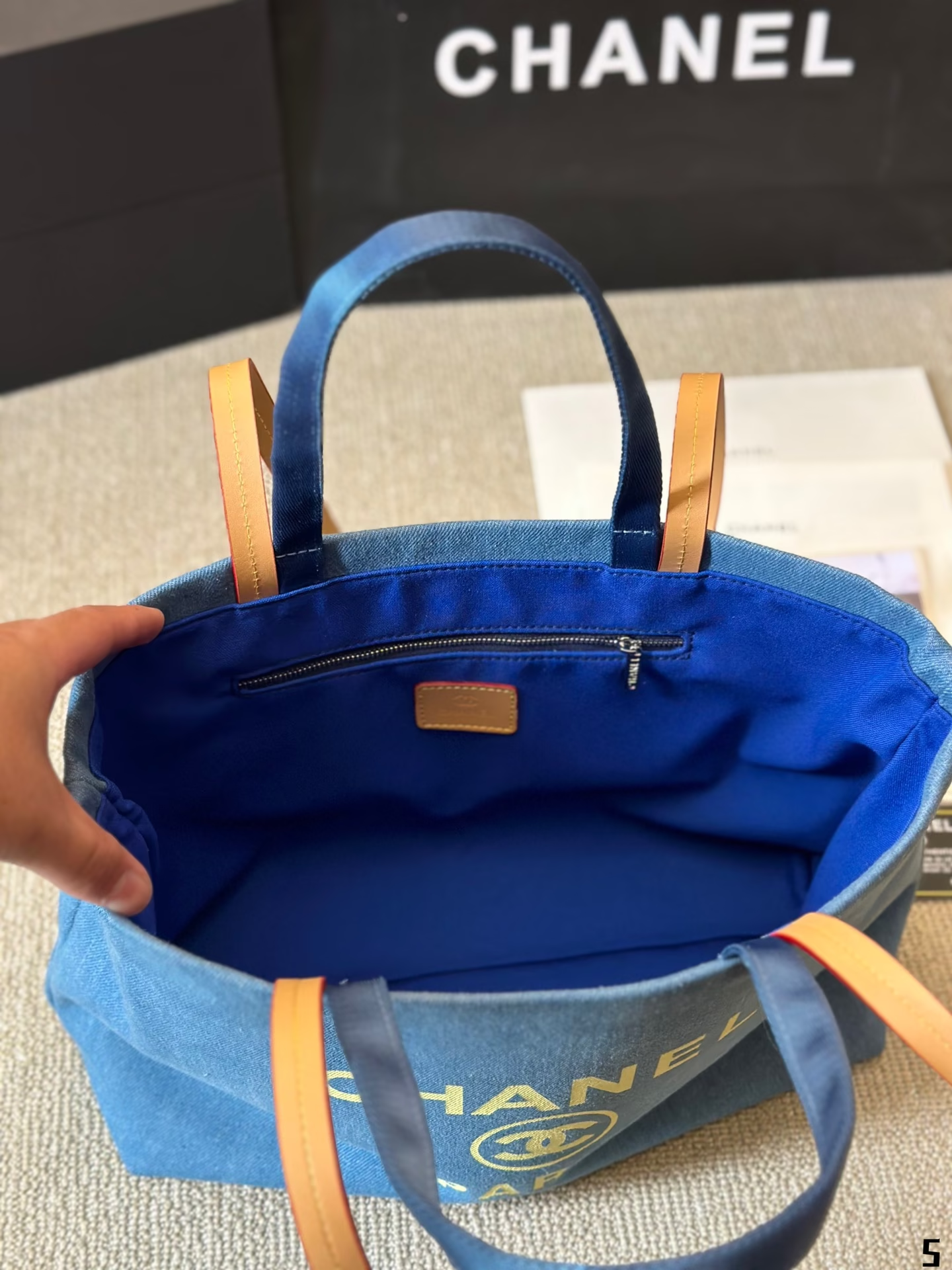 CC new arrival Vintage 24k tote bag size: 33*25 cm