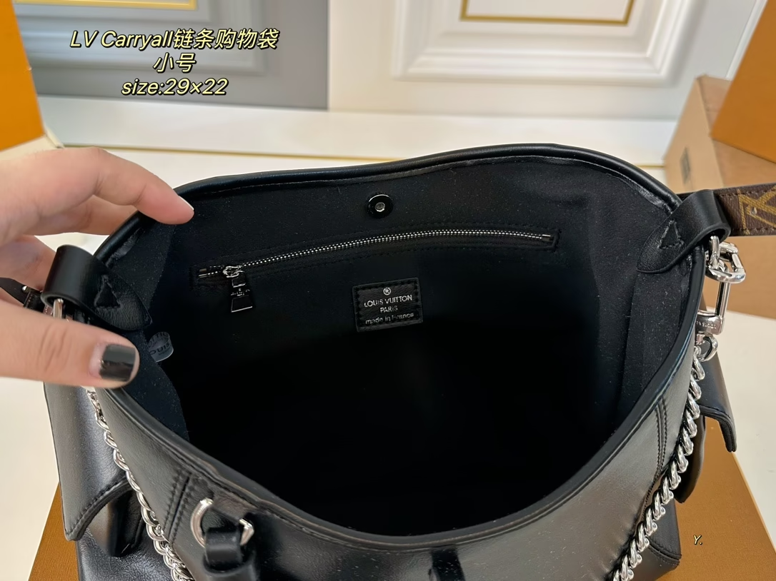 Louis new arrival Dark cargo carryall bag size: 29*22 cm