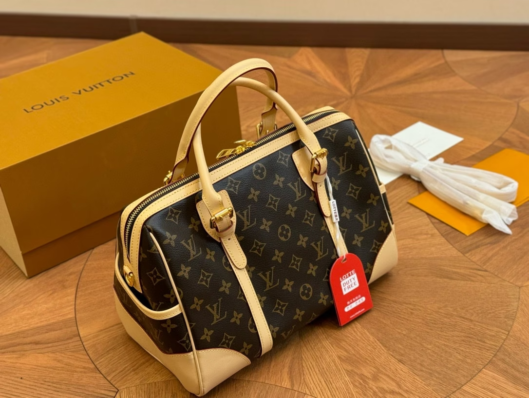 Louis new arrival speedy bag size: 32*23 cm