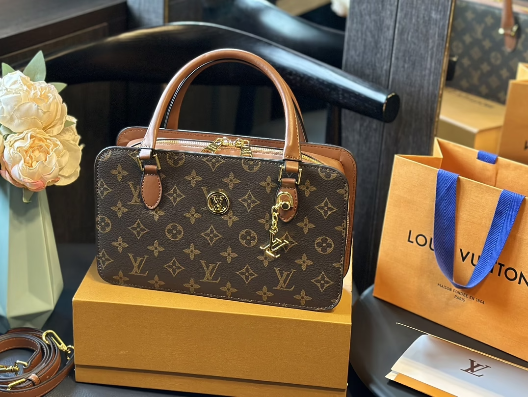 Louis new arrival vintage handbag size: 25 cm