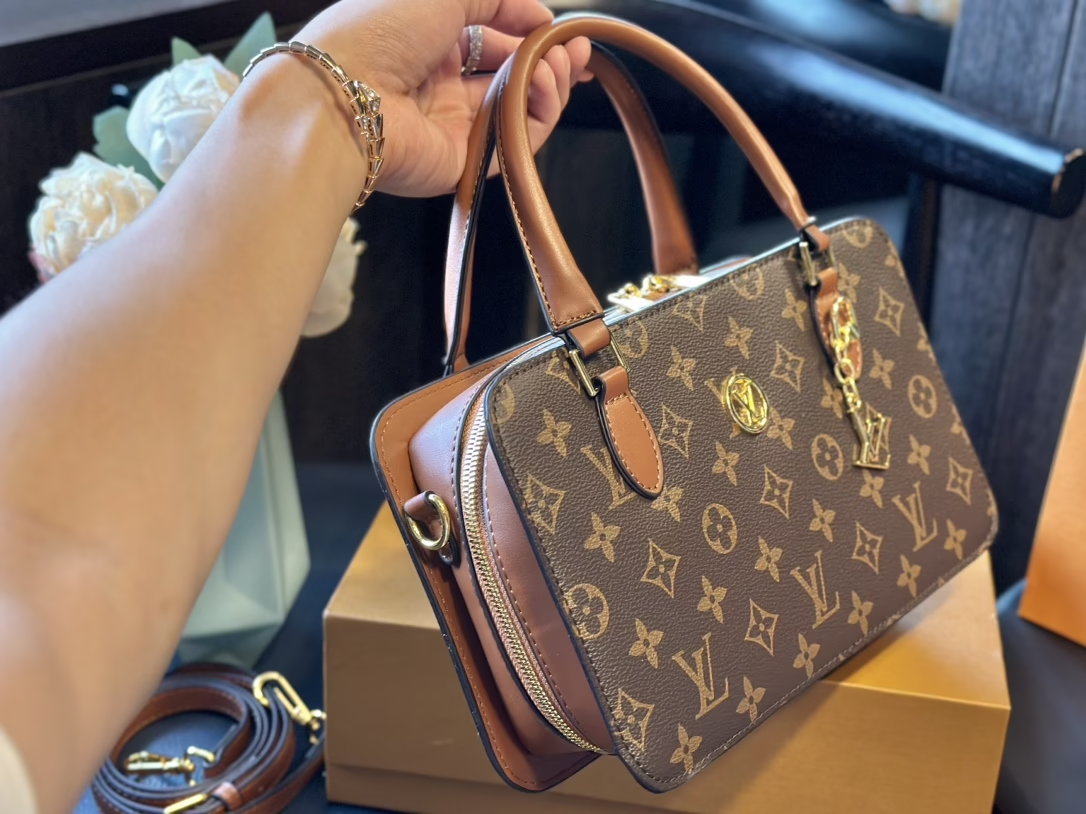 Louis new arrival vintage handbag size: 25 cm