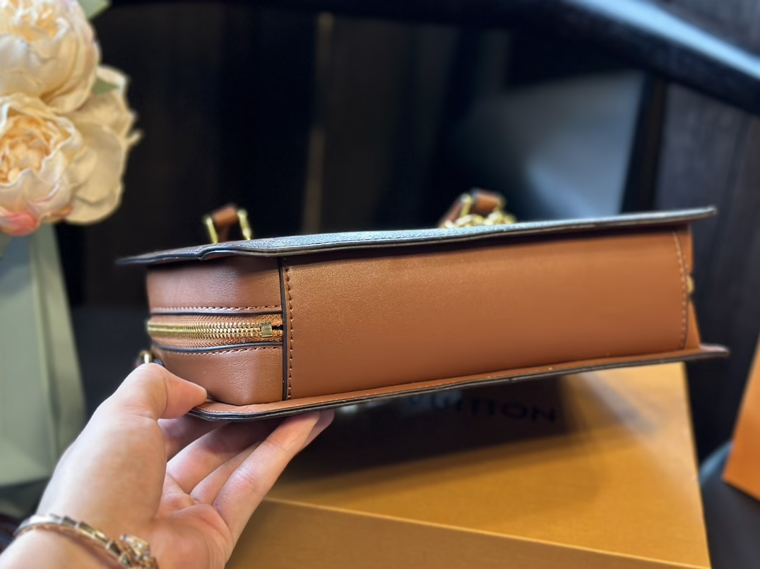 Louis new arrival vintage handbag size: 25 cm