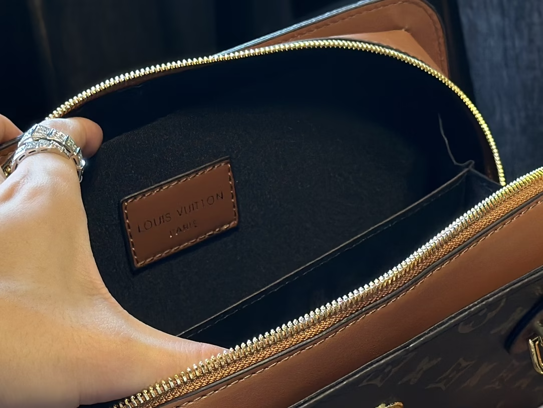 Louis new arrival vintage handbag size: 25 cm