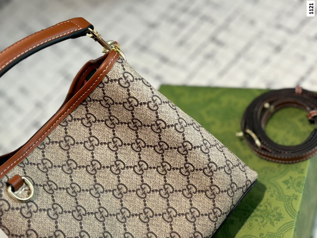 GG Emblem new arrival tote bag size:  21*19 cm