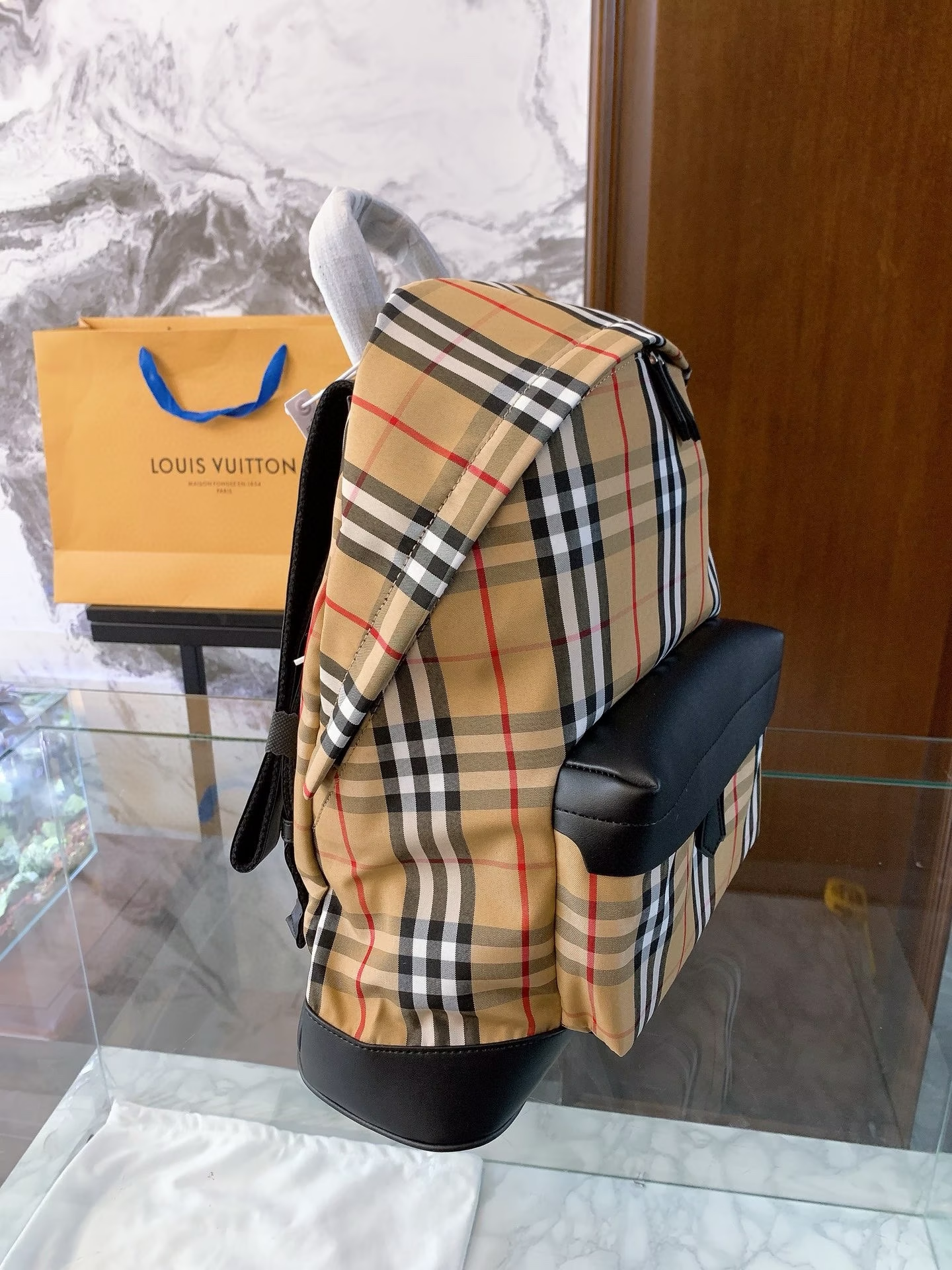 Bb new arrival vintage men and women backpack size: 41*34*13 cm