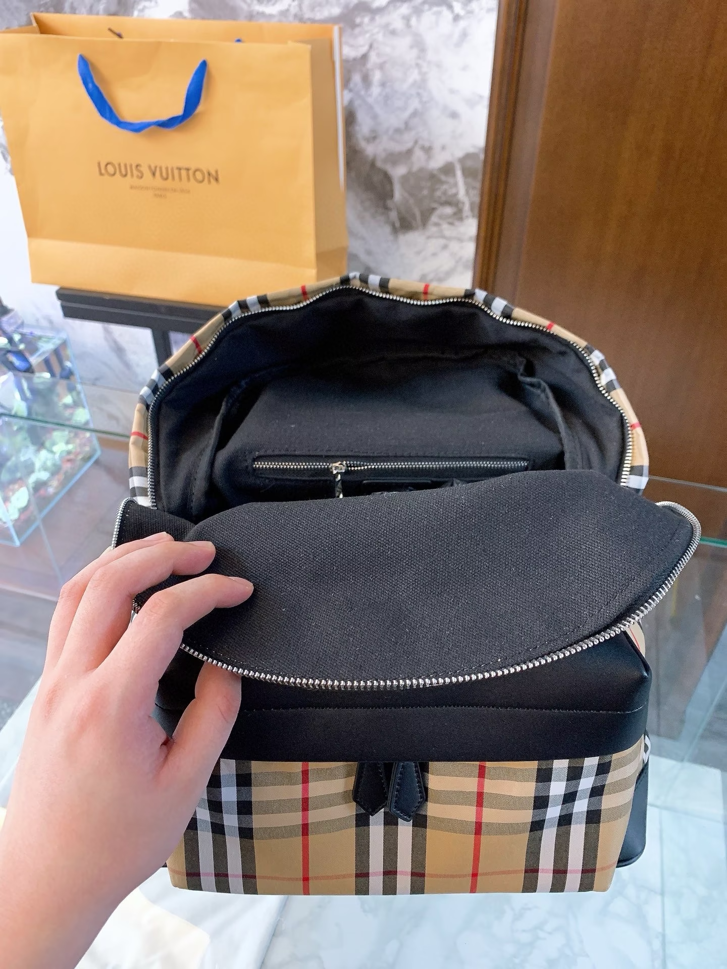 Bb new arrival vintage men and women backpack size: 41*34*13 cm