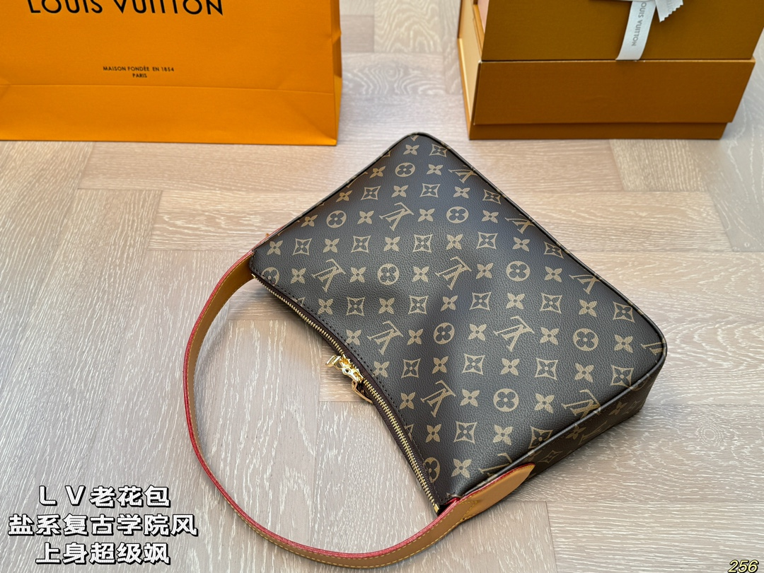 Louis new arrival vintage bag size:33 * 21 cm