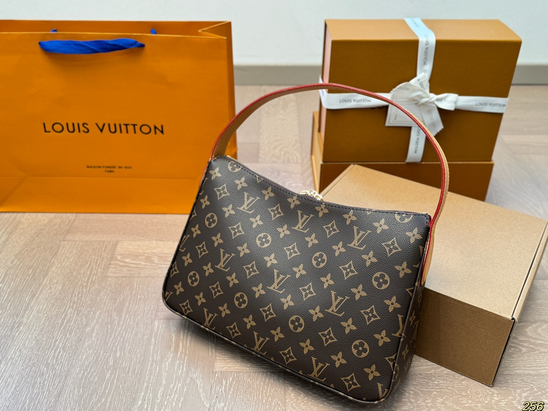 Louis new arrival vintage bag size:33 * 21 cm