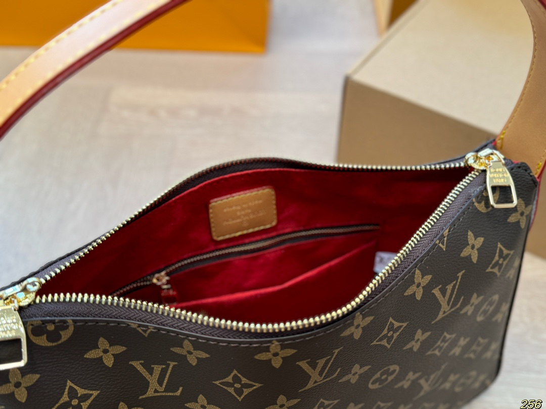 Louis new arrival vintage bag size:33 * 21 cm