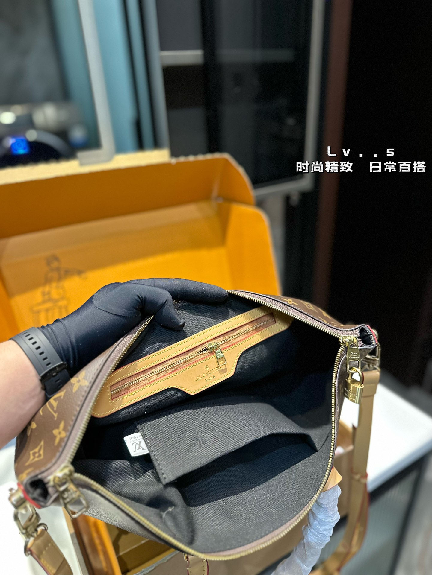 Louis new arrival tote bag size:29 * 28 cm