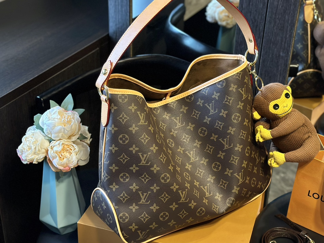 Louis new arrival vivian tote bag size: 36cm