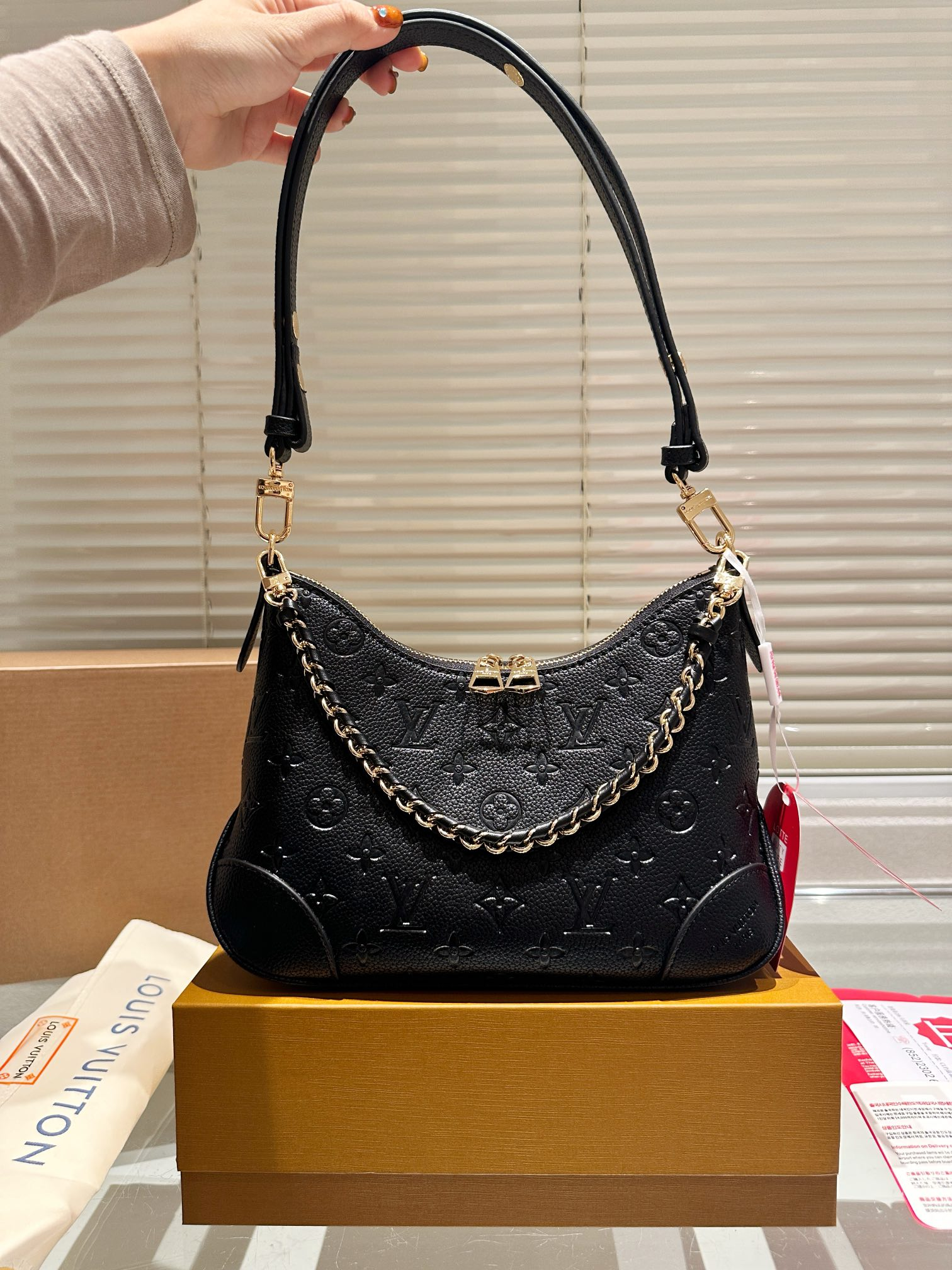 Louis new arrival vintage bag size: 26 * 19 cm