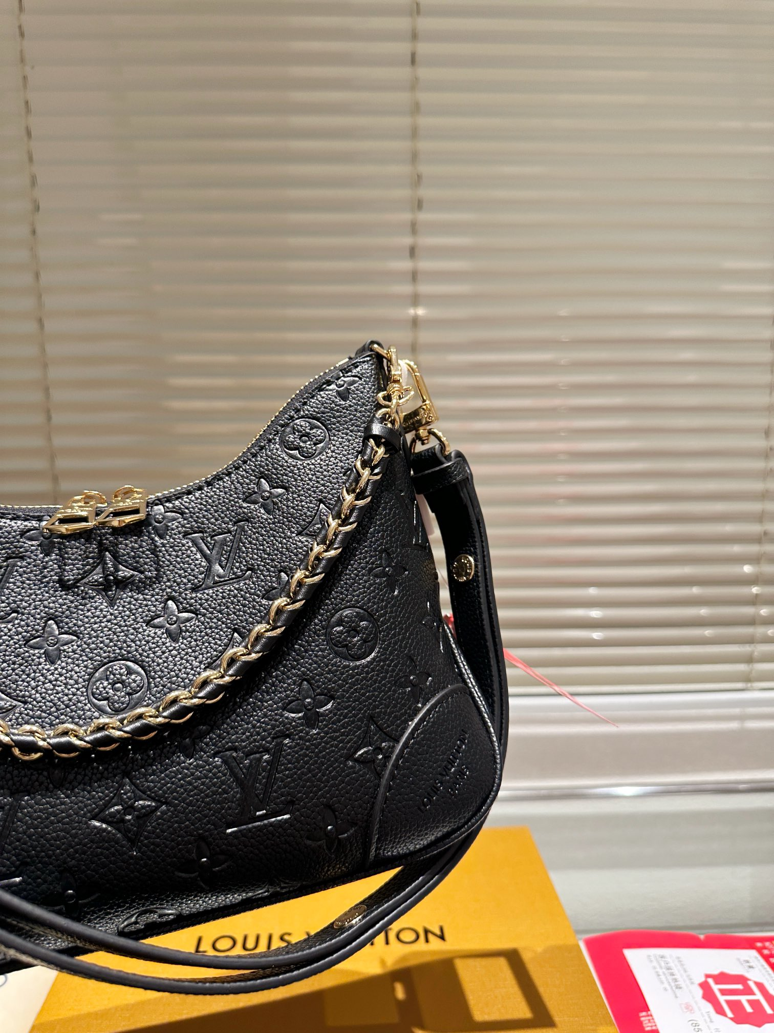 Louis new arrival vintage bag size: 26 * 19 cm