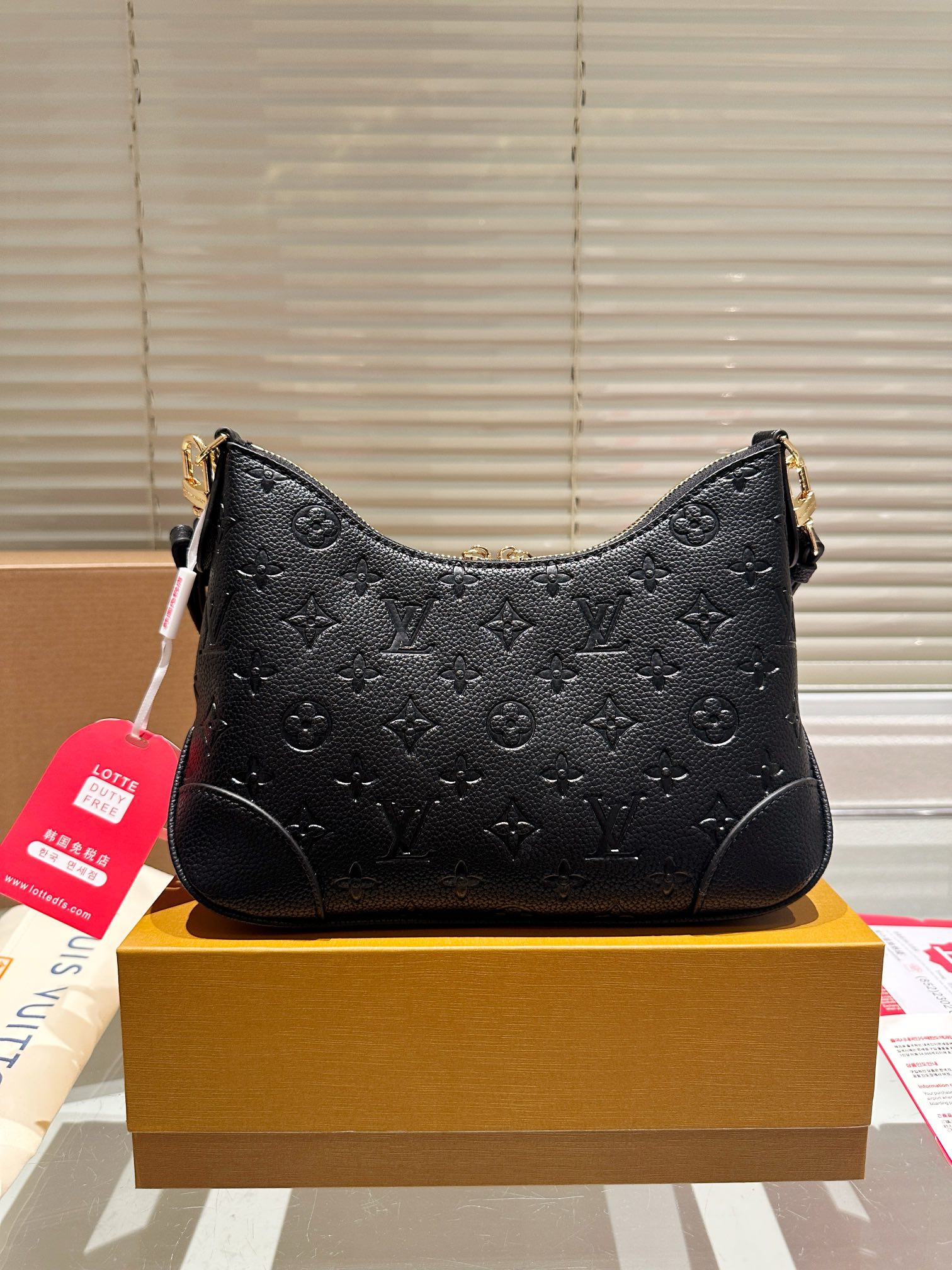 Louis new arrival vintage bag size: 26 * 19 cm