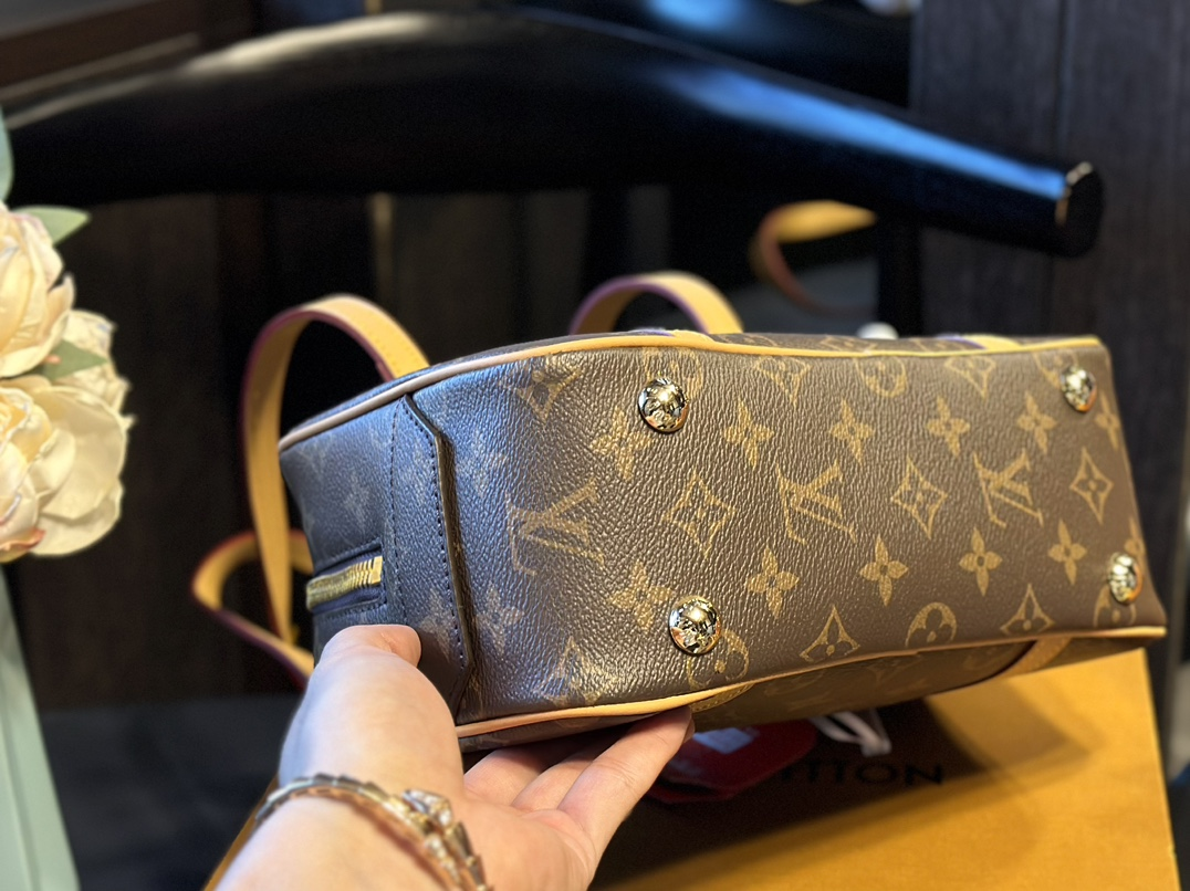 Louis new arrival vintage bag size: 25 * 15cm