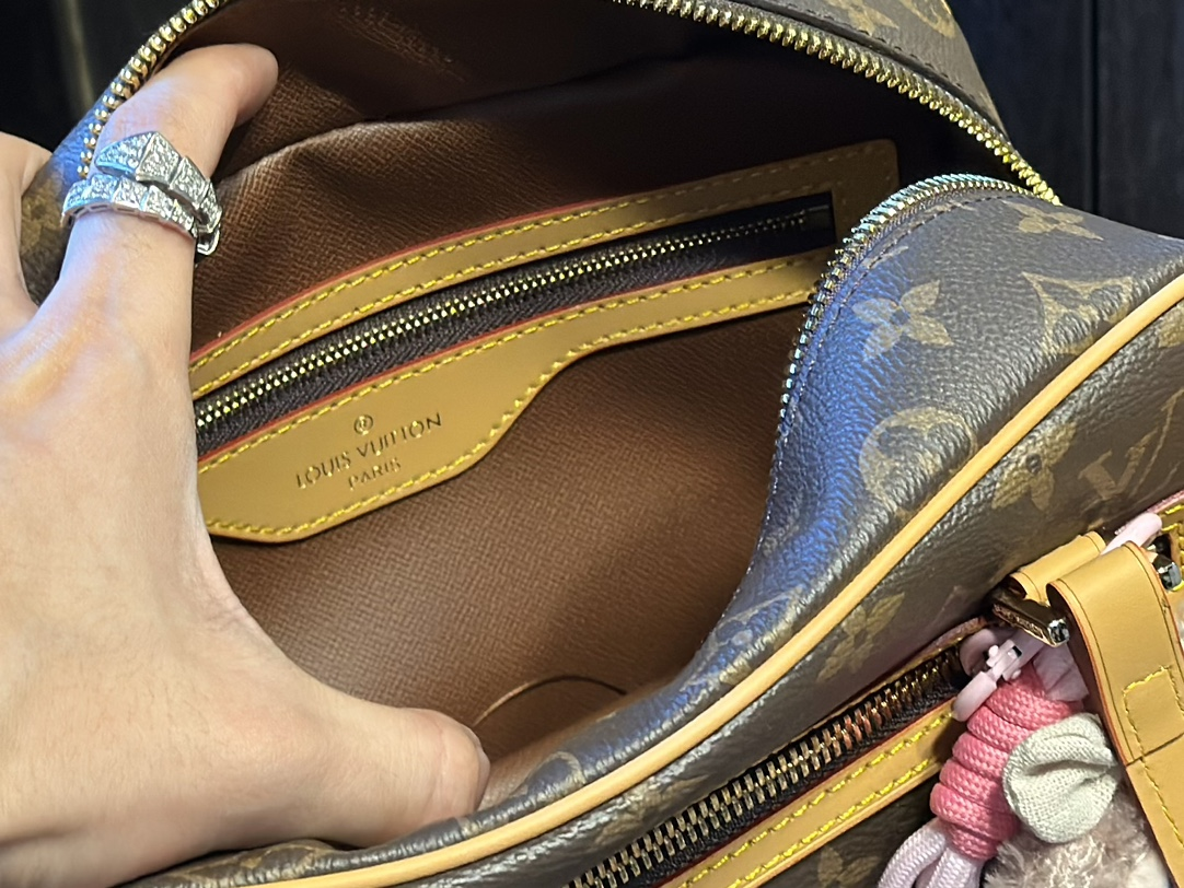 Louis new arrival vintage bag size: 25 * 15cm