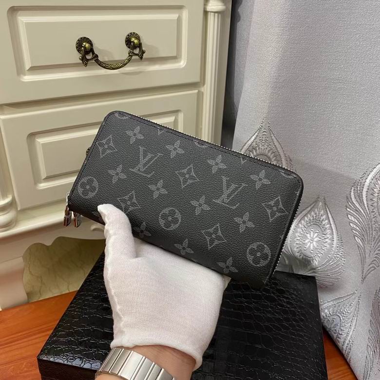 LV Bag 19X10X4 22