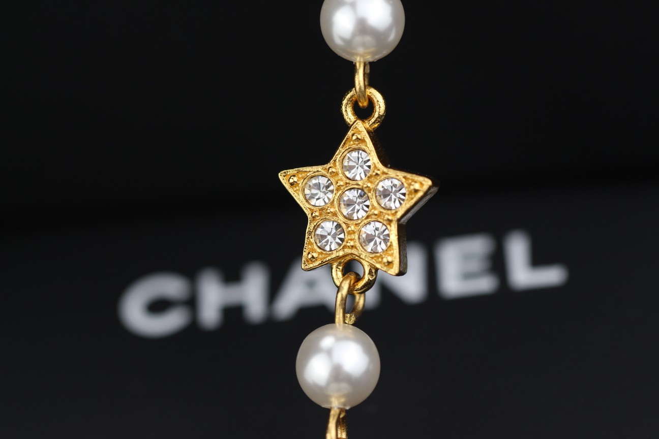 CC Earrings 0030