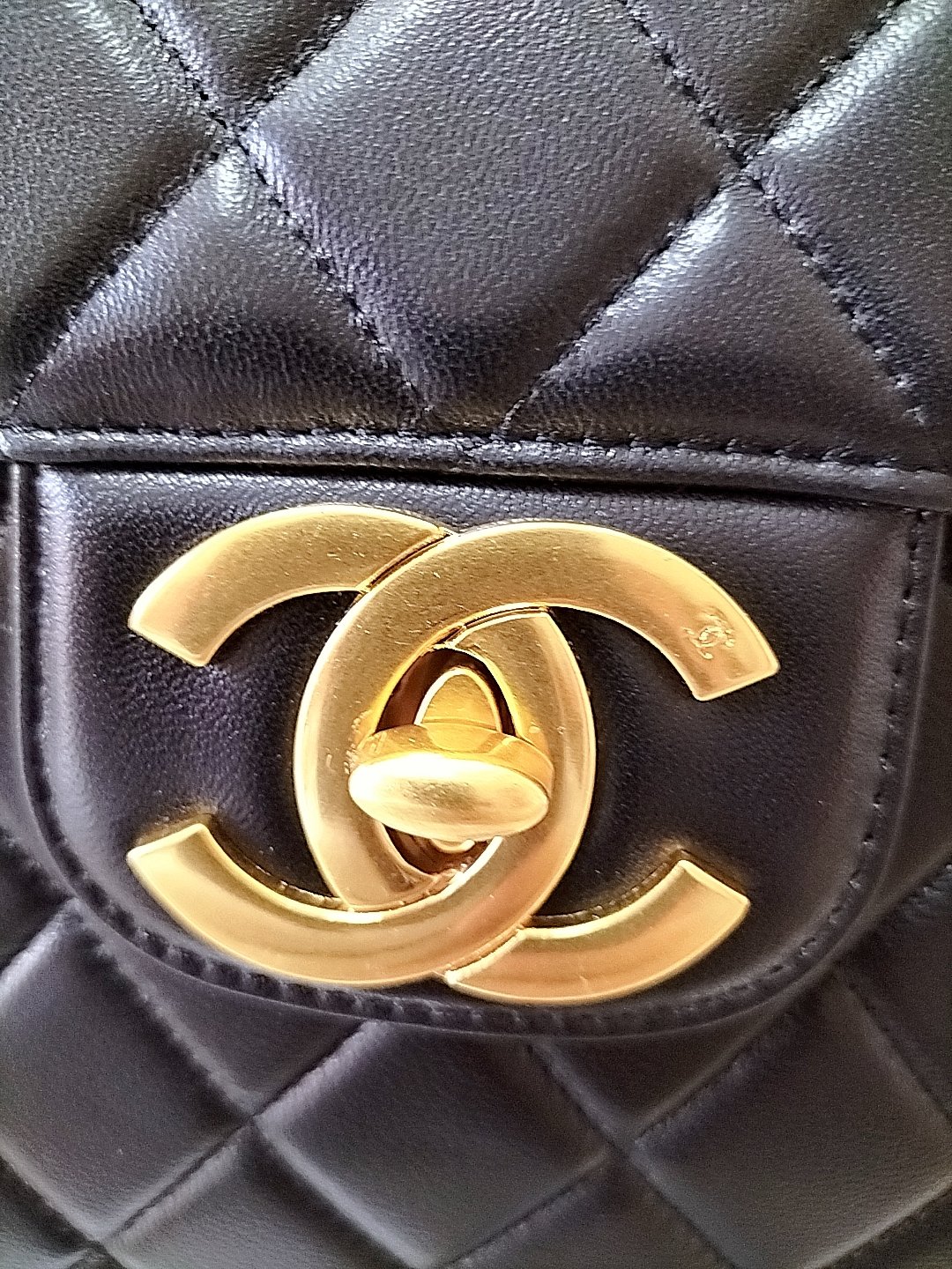 CC Classic Flap Bag size; 30*21*8cm