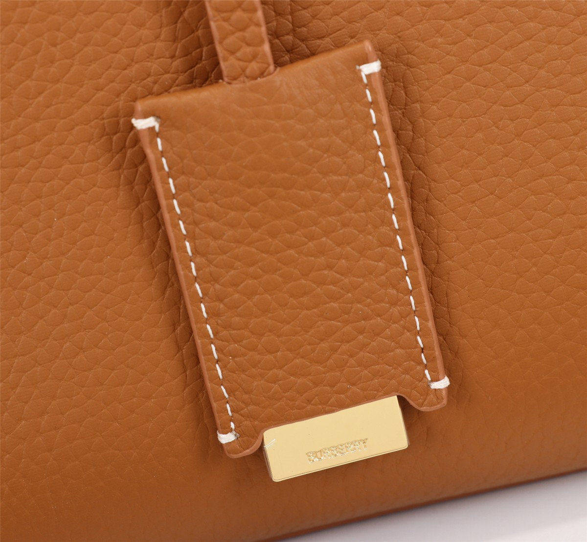 BB new arrival tote bag size : 27 x 11 x 20 cm