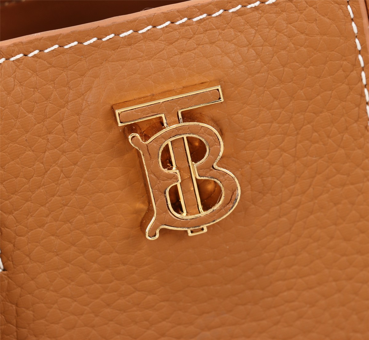 BB new arrival tote bag size : 27 x 11 x 20 cm