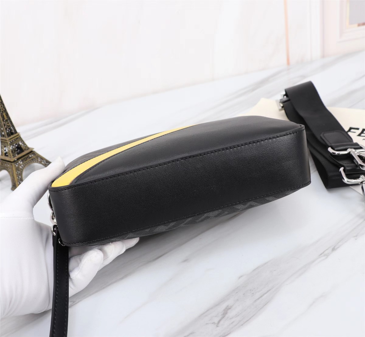 Fen pouch men bag size :23?16?5 cm