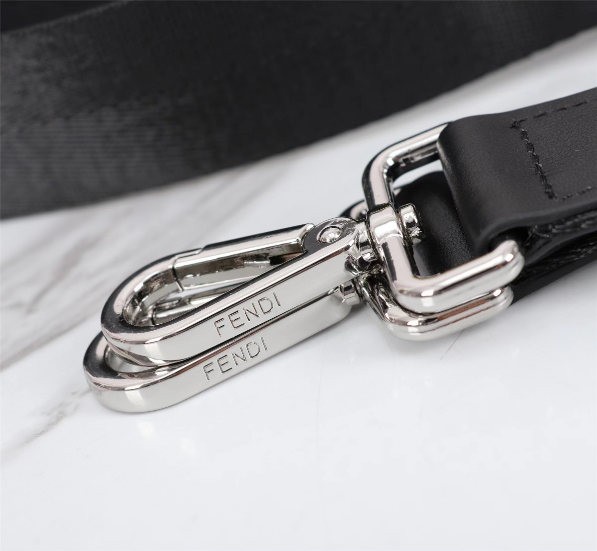 Fen pouch men bag size :23?16?5 cm