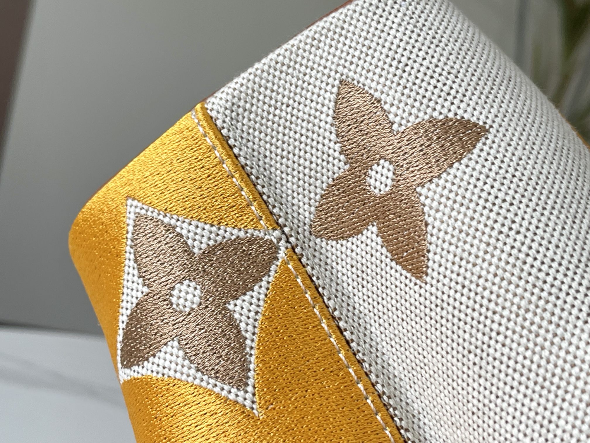 Louis Capucines new arrival bag 03