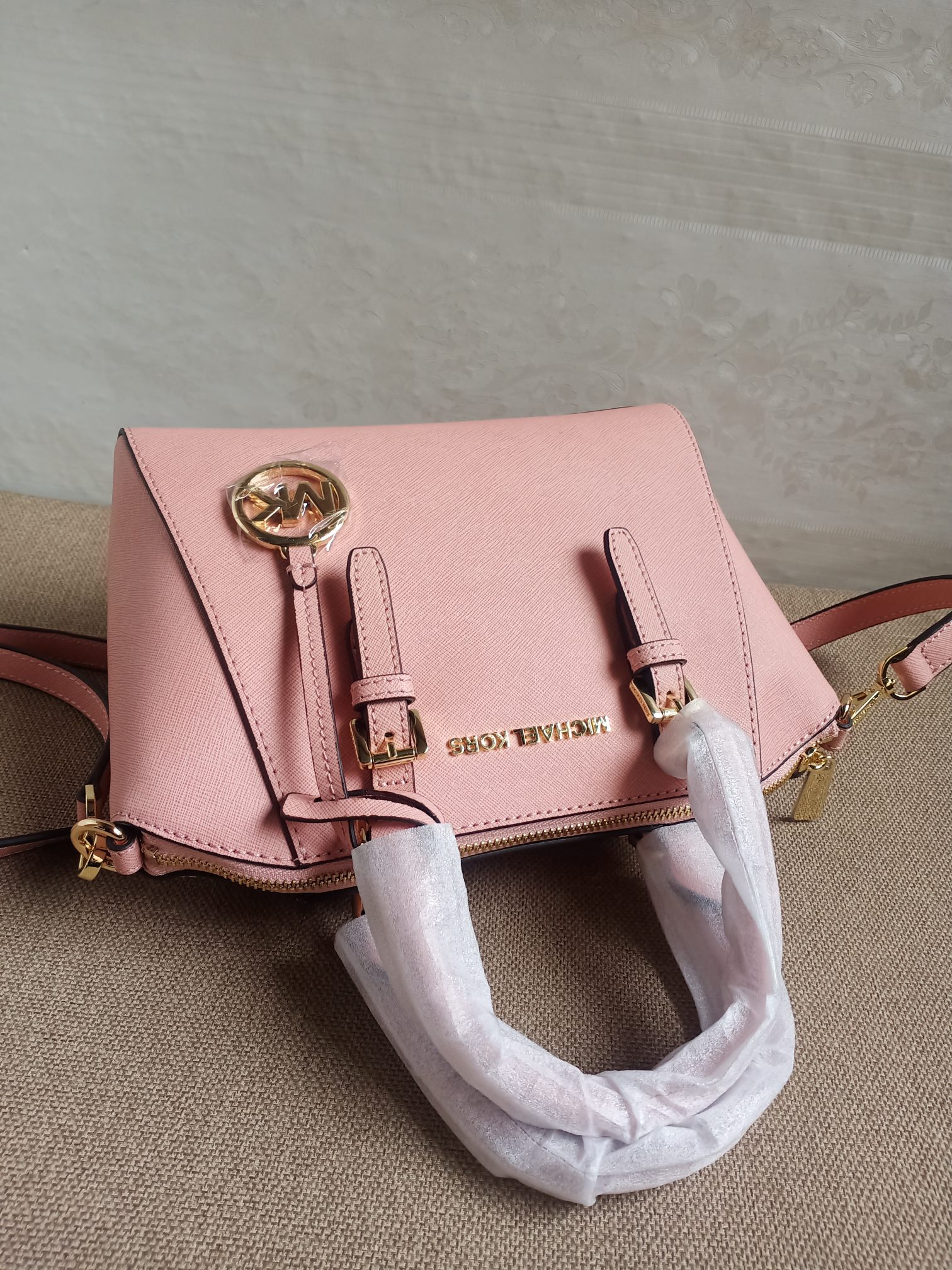 MK new arrival bag size :24.5cm*20.5cm*11cm