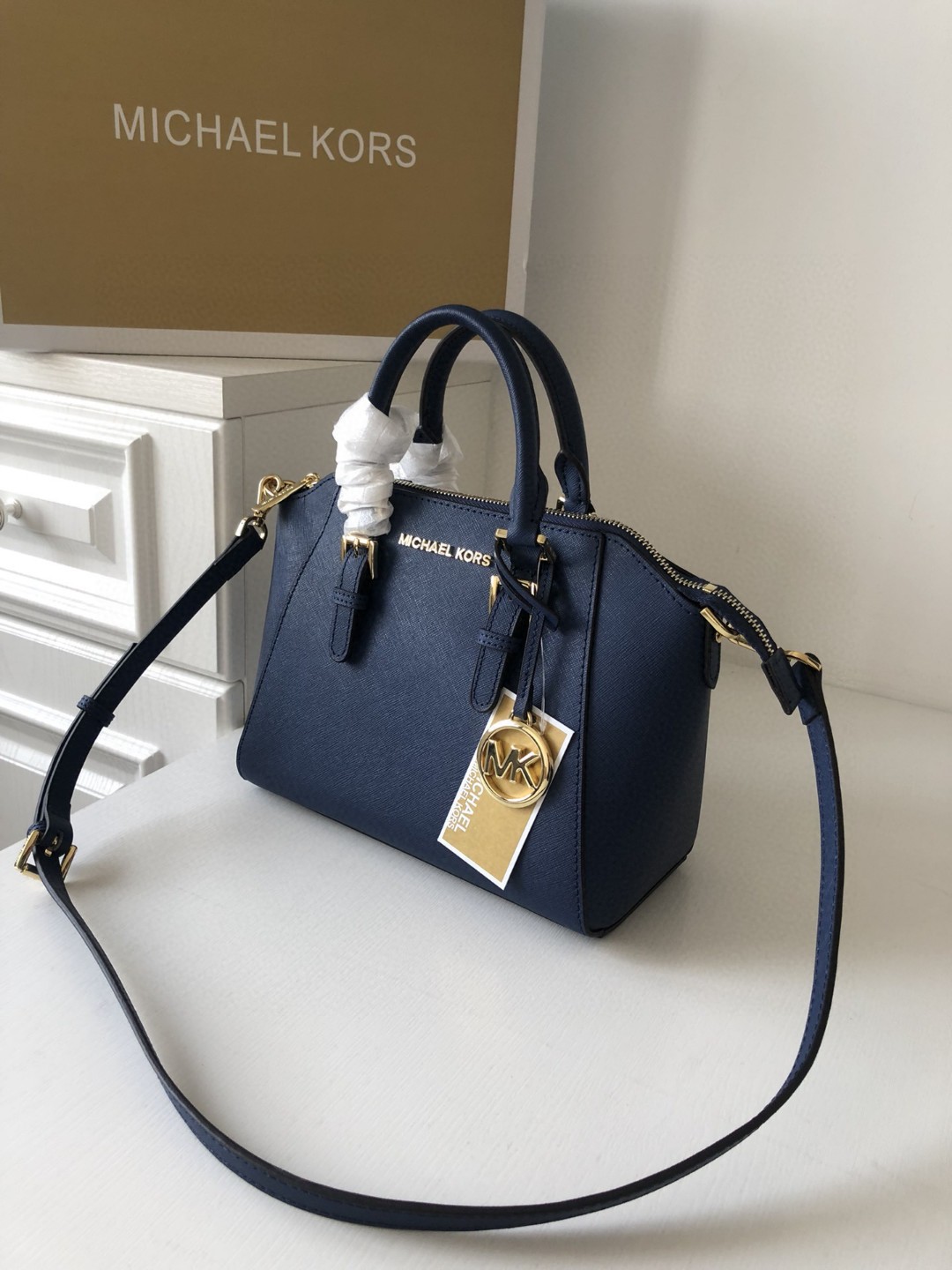 MK new arrival bag size :24.5cm*20.5cm*11cm