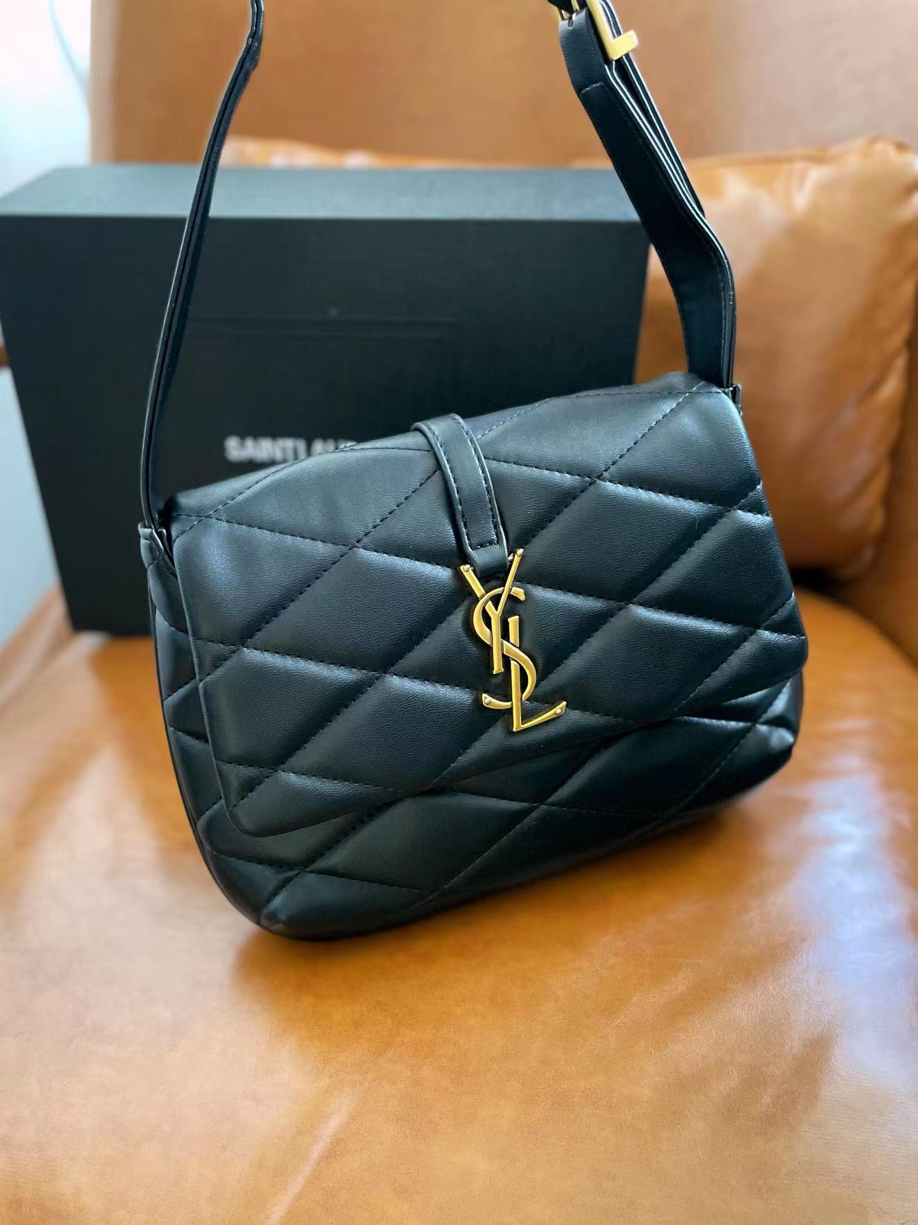 Y Le 57 Hobo Bag in Quilted Lambskin size: 27*20 cm