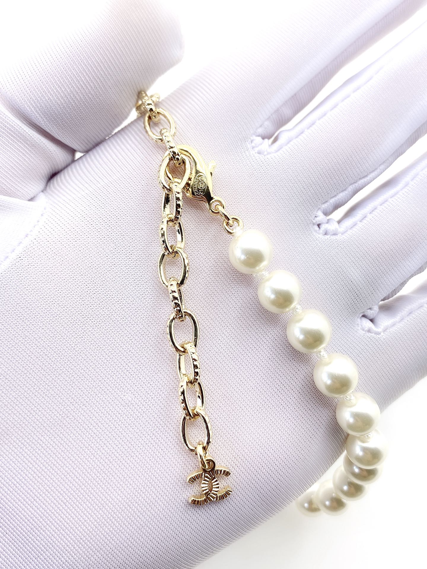 CC Necklace 0025