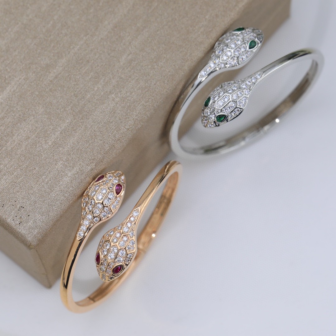 Bul new arrival necklace 01