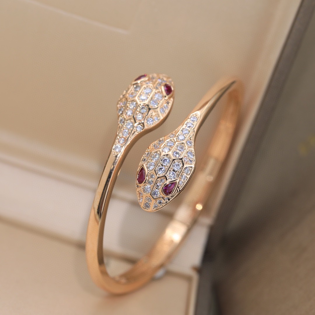 Bul new arrival necklace 01