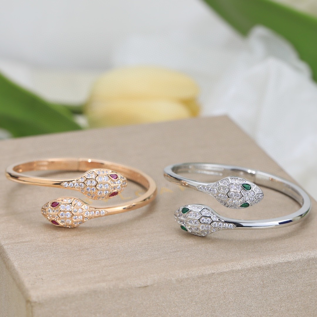 Bul new arrival necklace 01