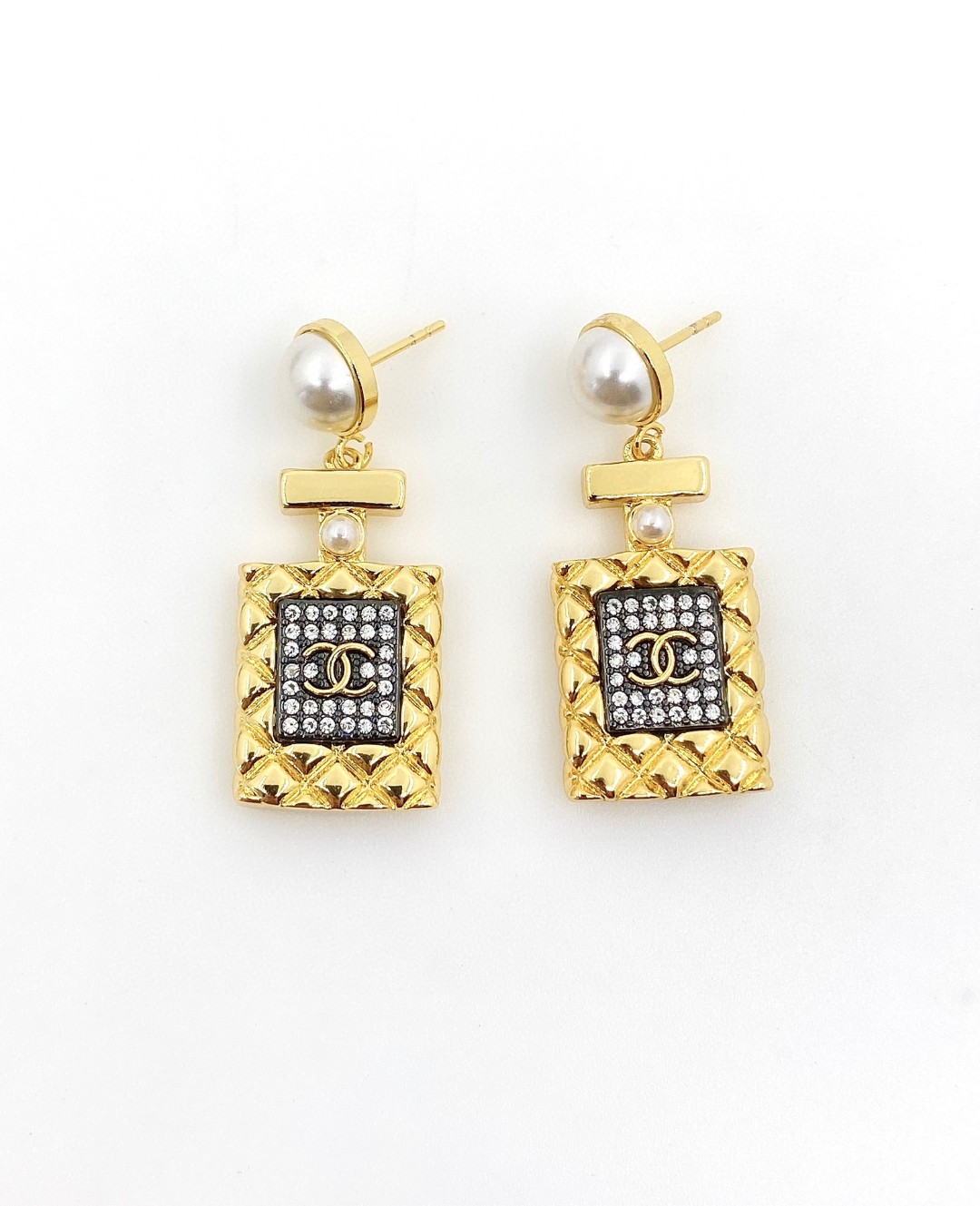 CC Earrings 0025