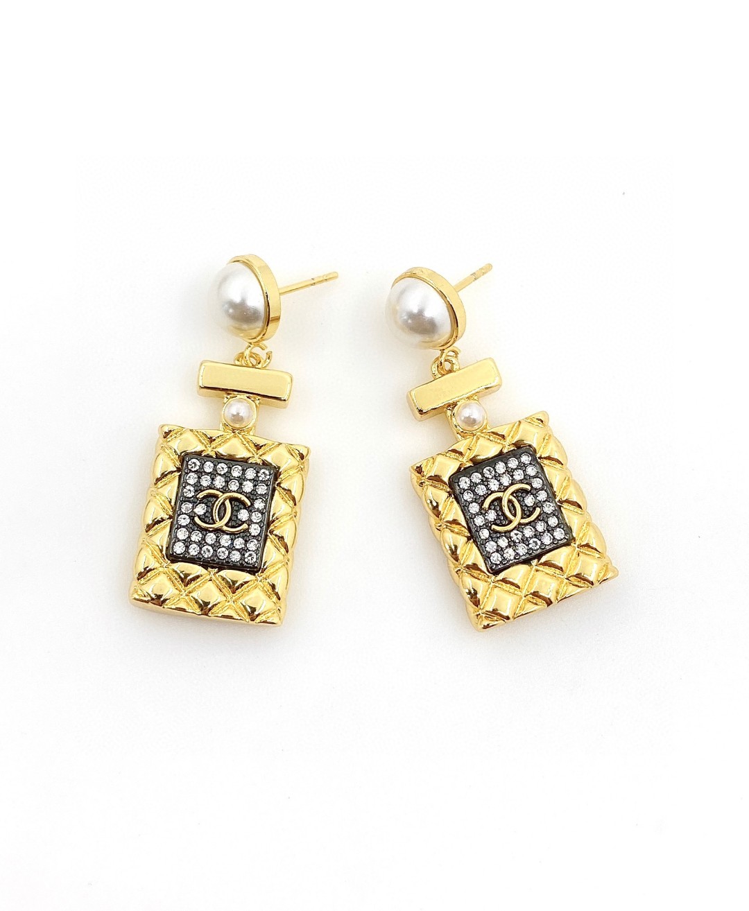 CC Earrings 0025
