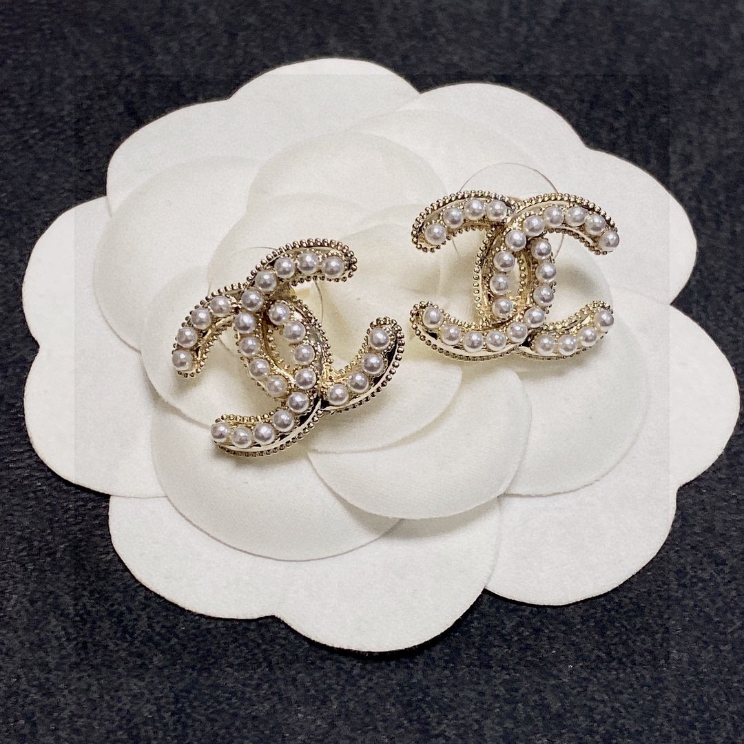 CC Earrings 0010