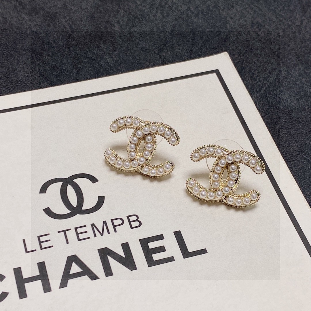 CC Earrings 0010