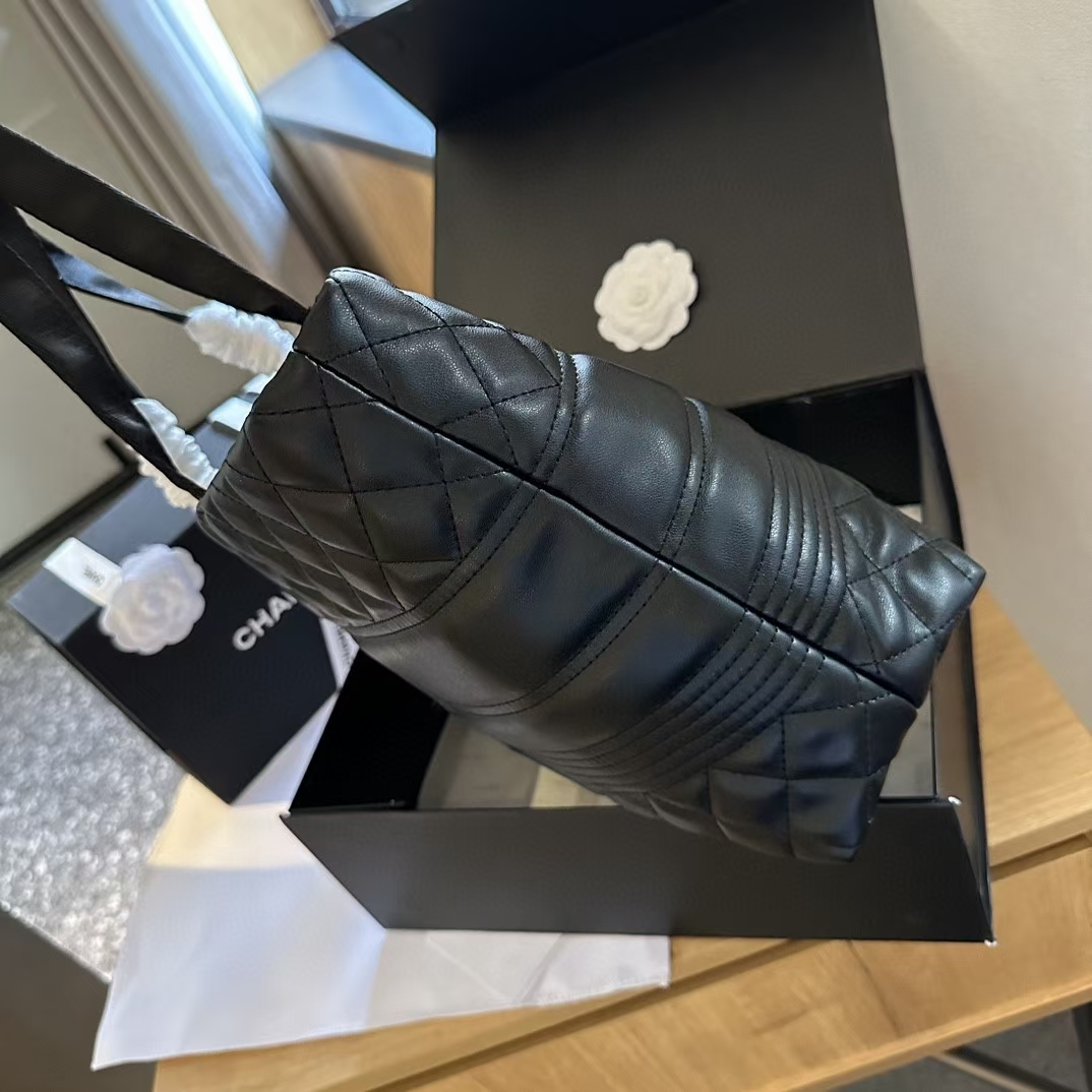 Cc new arrival tote bag size: 28 cm