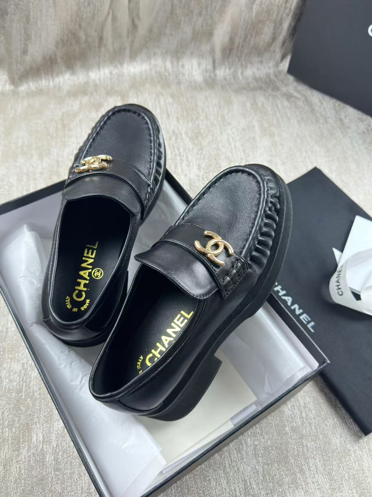Louis new arrival 24ss women Loafers 005